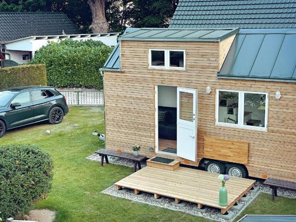 Tiny House Fleesensee Mit Eigenem Garten Und Nur Wenige Meter Vom Seeufer เกอห์เรน-เลบบิน ภายนอก รูปภาพ